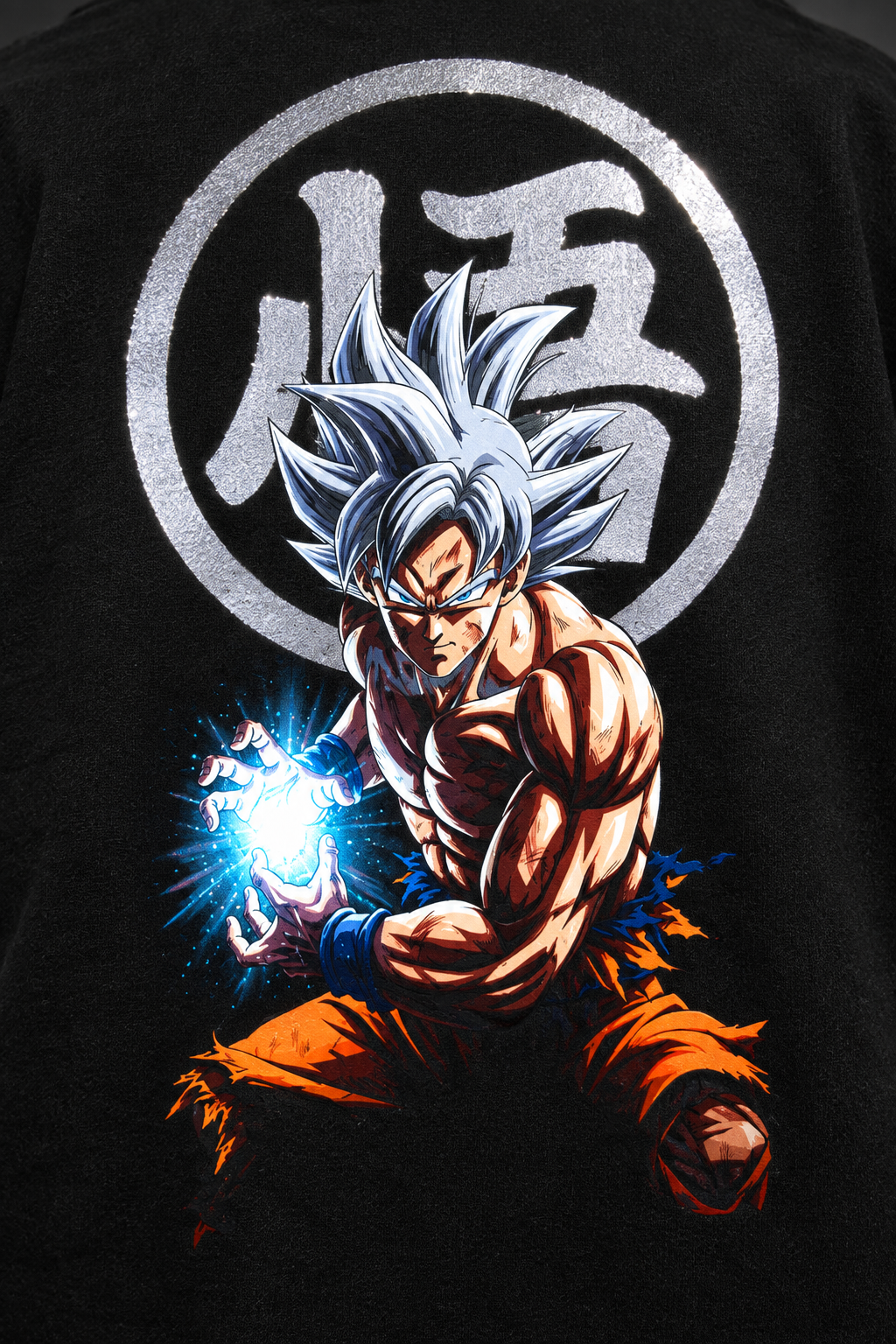 Goku reflective print detail